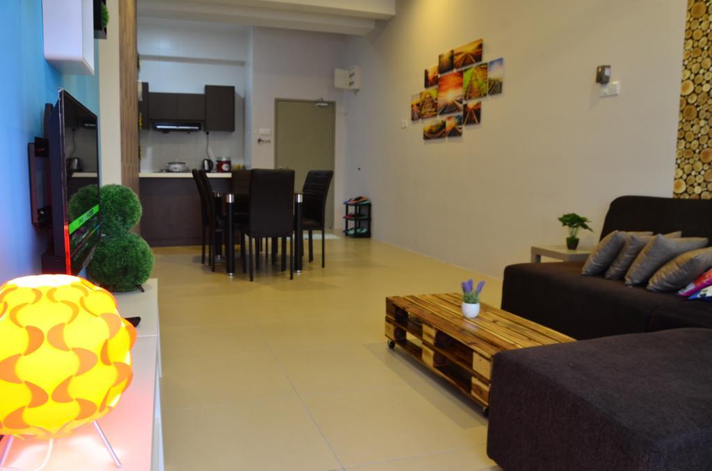The Woodz Homestay - 3 Bedroom Камерън Хайлендс Стая снимка
